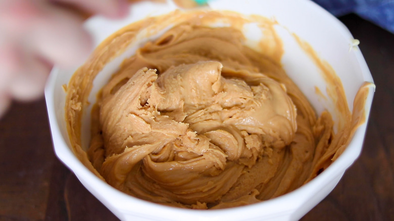 peanut butter in dish 