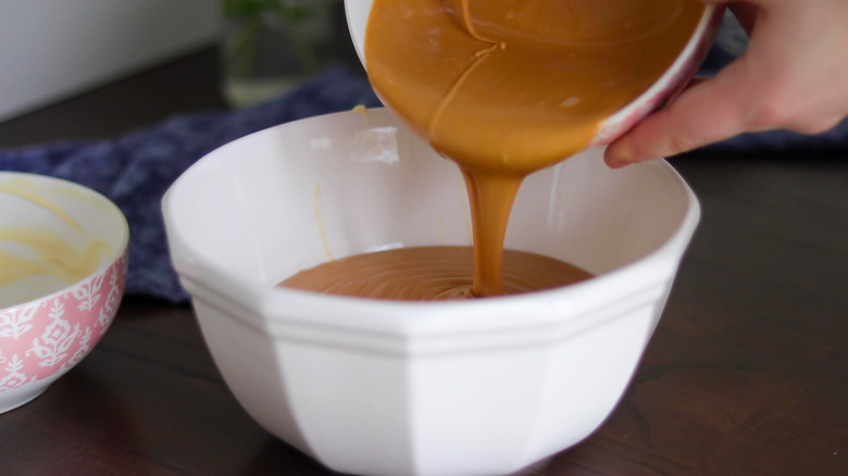 peanut butter in bowl 