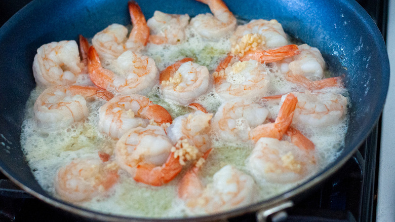 shrimp in frying pan