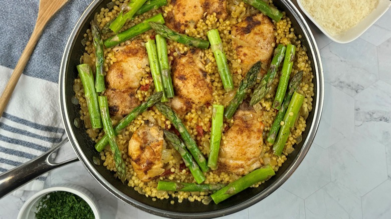 couscous with chicken and asparagus