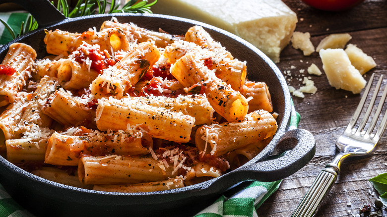 spicy pepper penne pasta