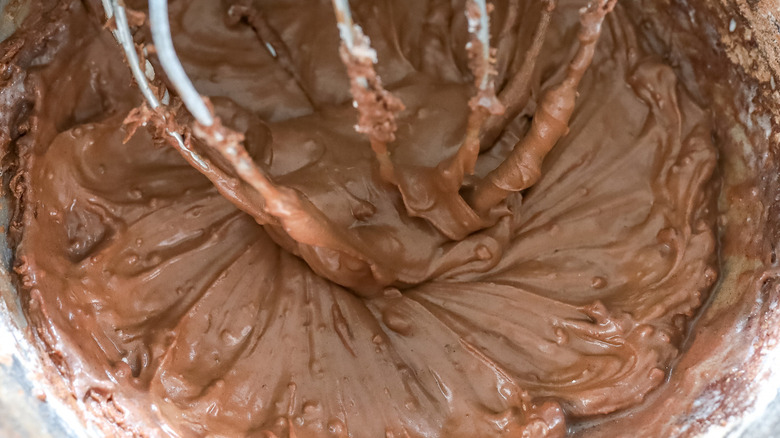 chocolate frosting with beater