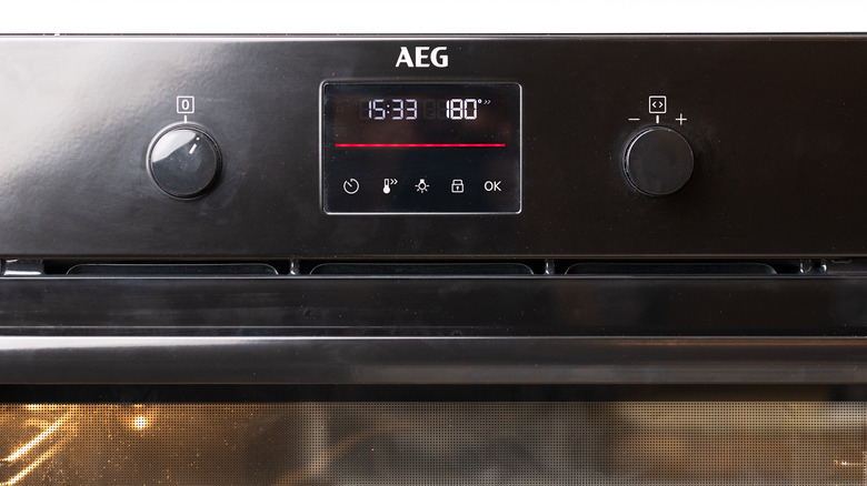 Oven preheating display