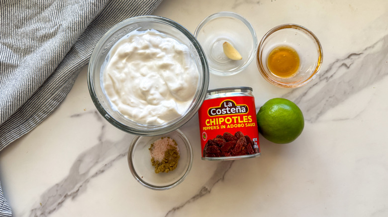 chipotle cream ingredients