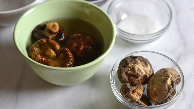 making shiitake dashi