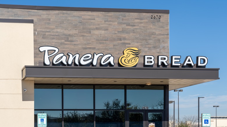 Exterior of Panera Bread location