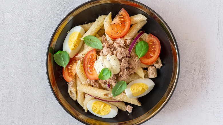 Egg pasta salad 