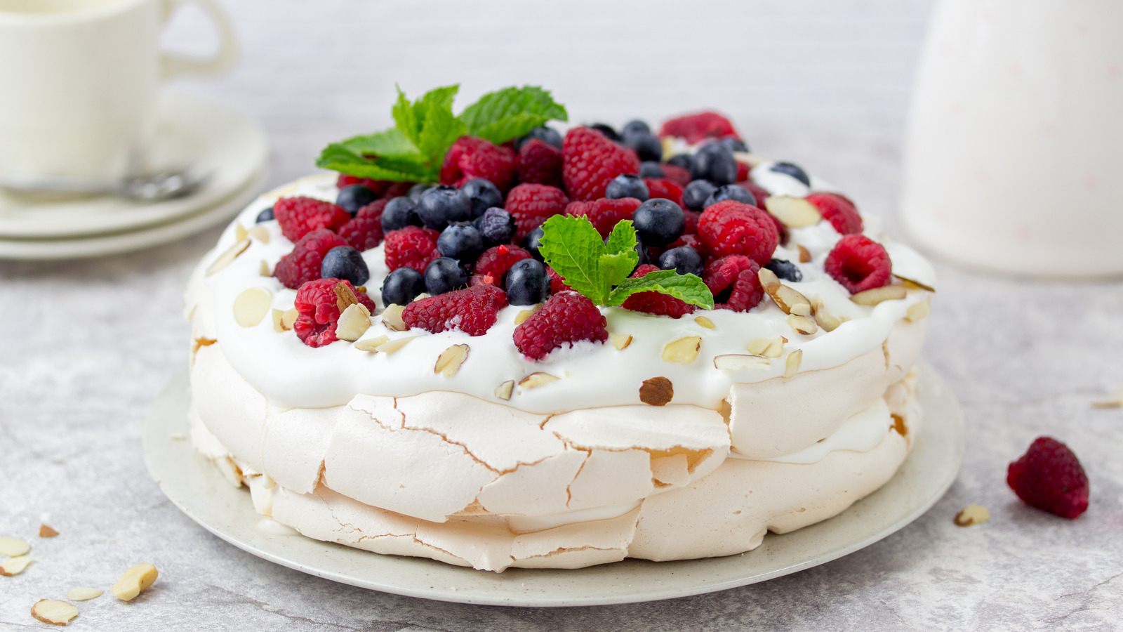 pavlova-vs-eton-mess-what-s-the-difference