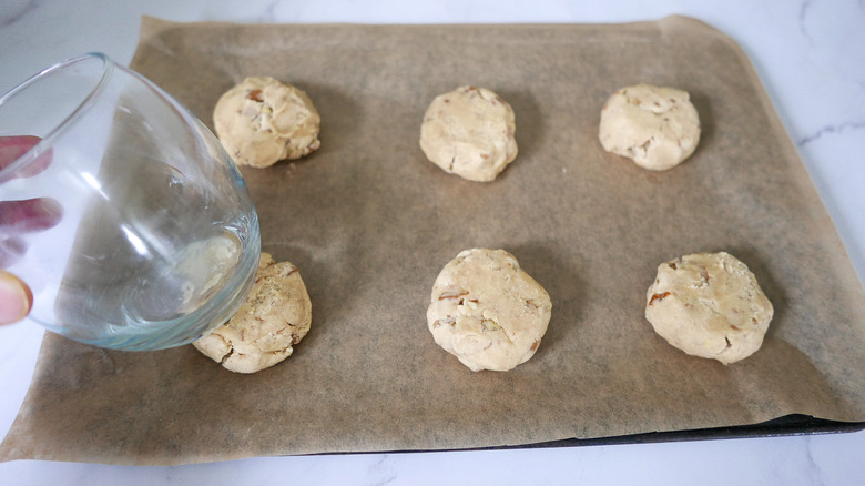 forming pecan sandies cookies