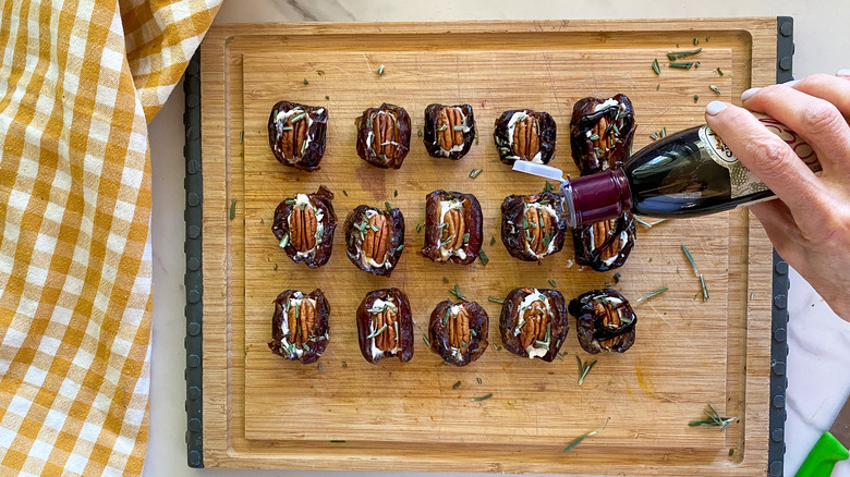 adding glaze to dates