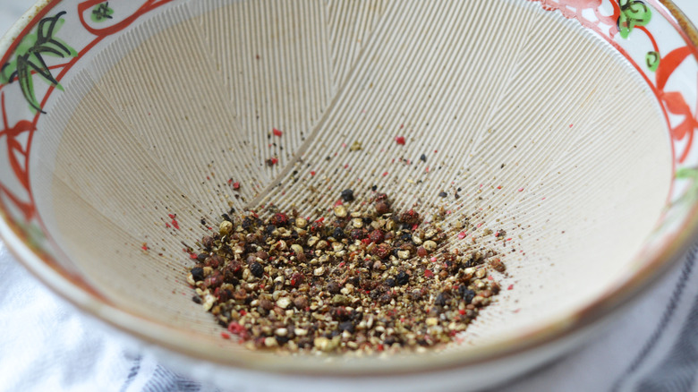 Crushed peppercorns