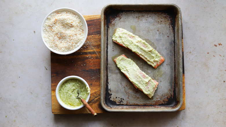 Tray with pesto mayo-rubbed salmon