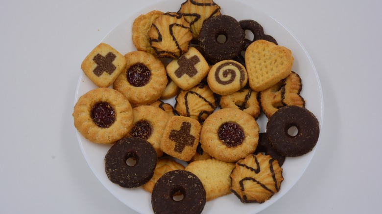 plate of assorted cookies