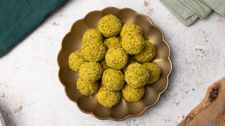 pistachio and white chocolate truffles