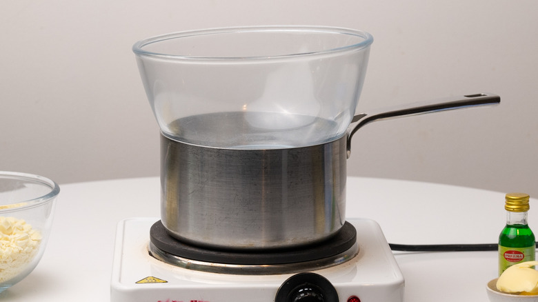 bain-marie on heating element