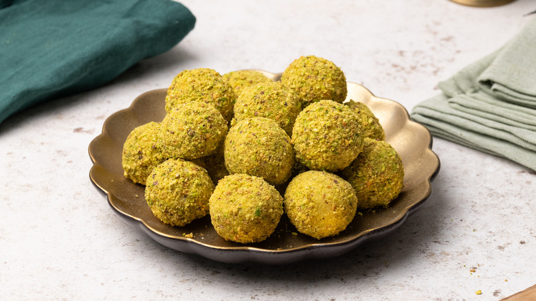 pistachio and white chocolate truffles