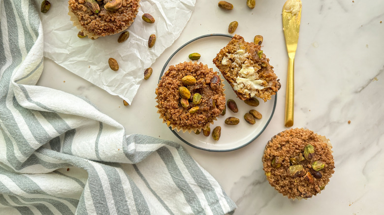 small plate with muffins