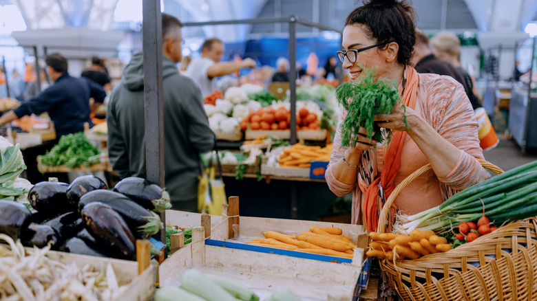 woman at farmers market