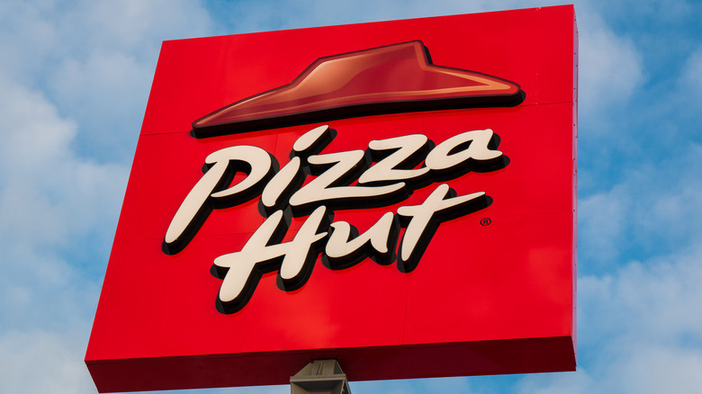 Pizza Hut sign