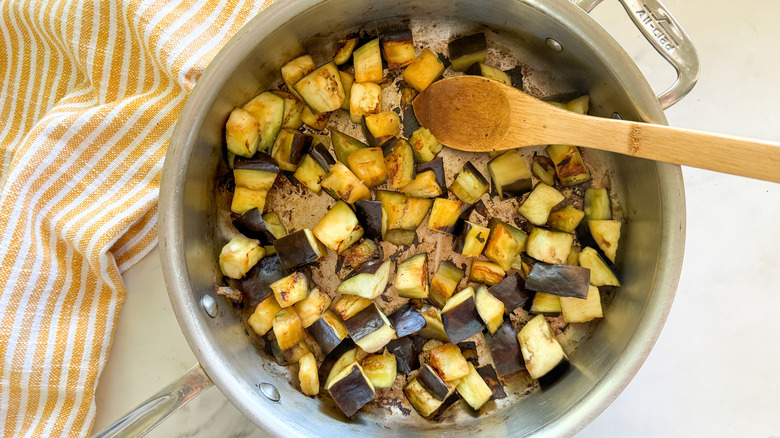 eggplant in pan