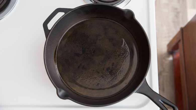 oil heating in iron pan 