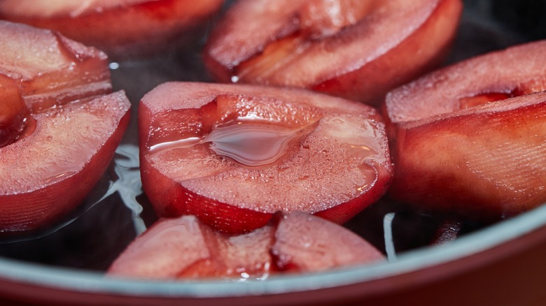 poached pears in red wine