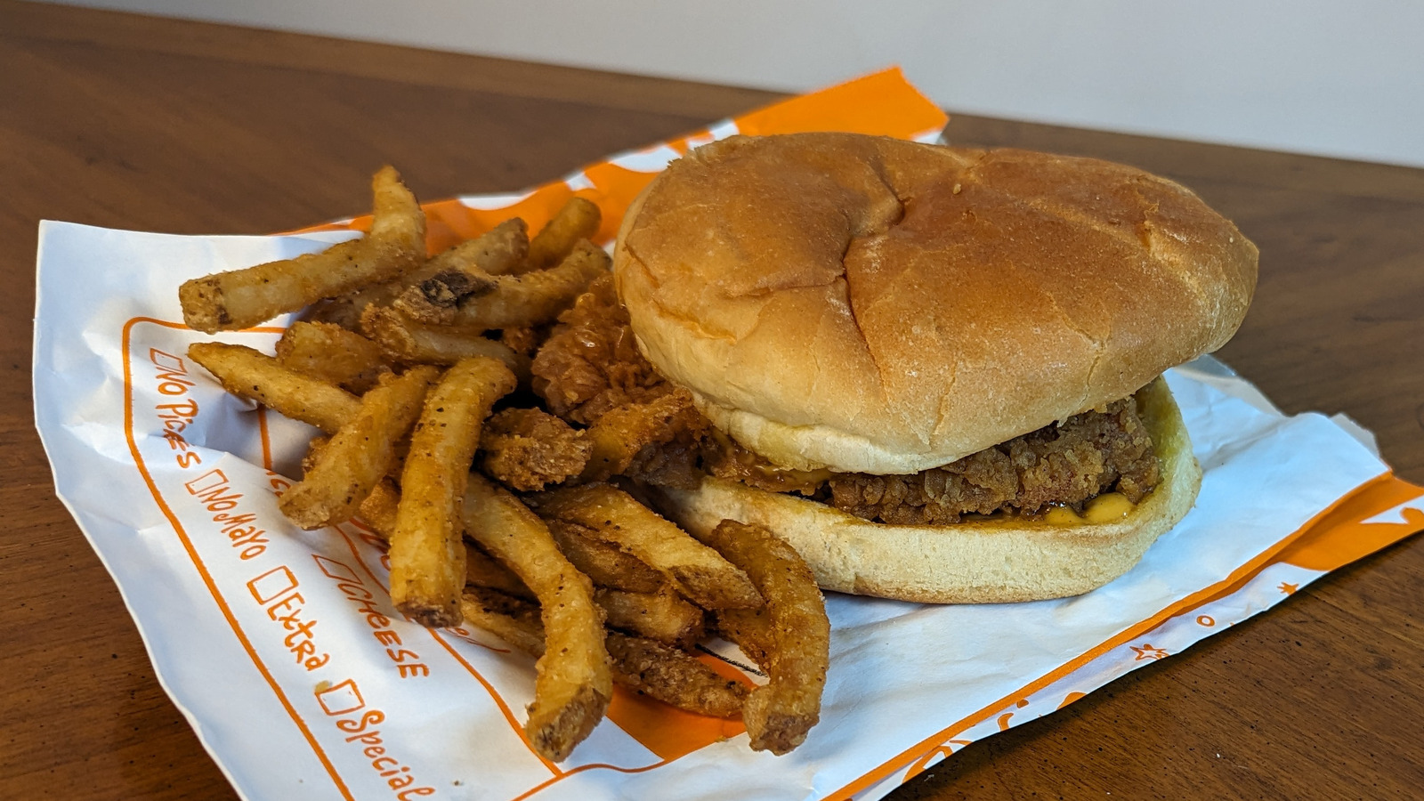 Popeye's Golden BBQ Chicken Sandwich Is An Interesting, But ...