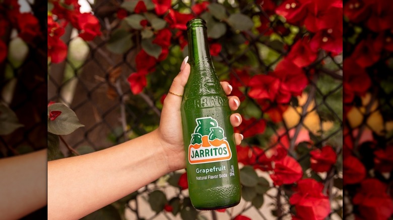 Glass bottle of Jarritos grapefruit soda