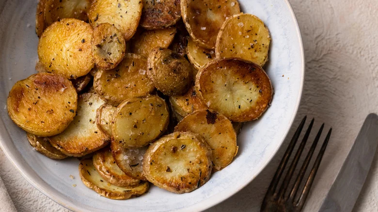 Garlic herb potato discs