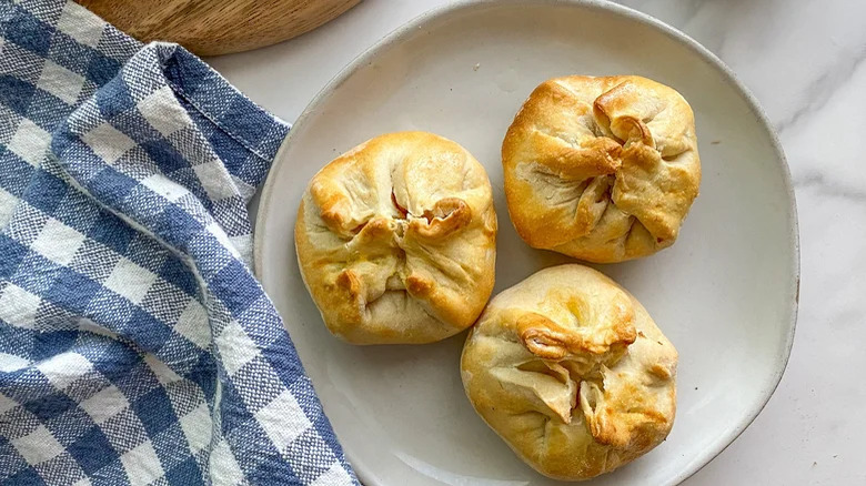 Round potato knishes 