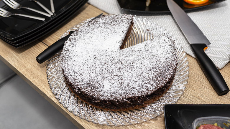 Powdered Sugar Can Go A Long Way When Decorating Cake