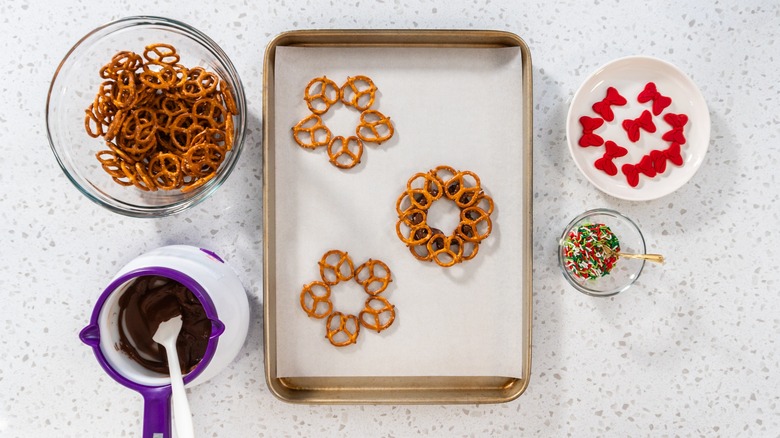 pretzels with chocolate and sprinkles