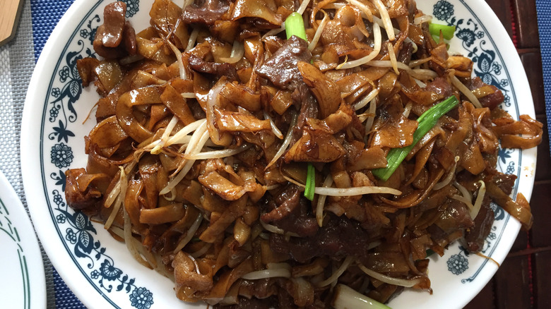 Wide rice noodle stir fry