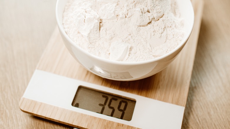 flour in bowl on kitchen scale