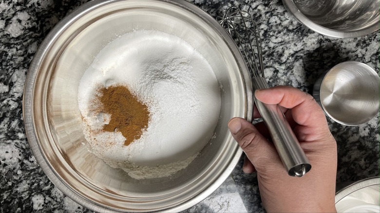 muffin dry ingredients in bowl