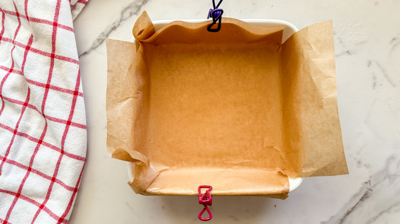 baking pan with parchment paper