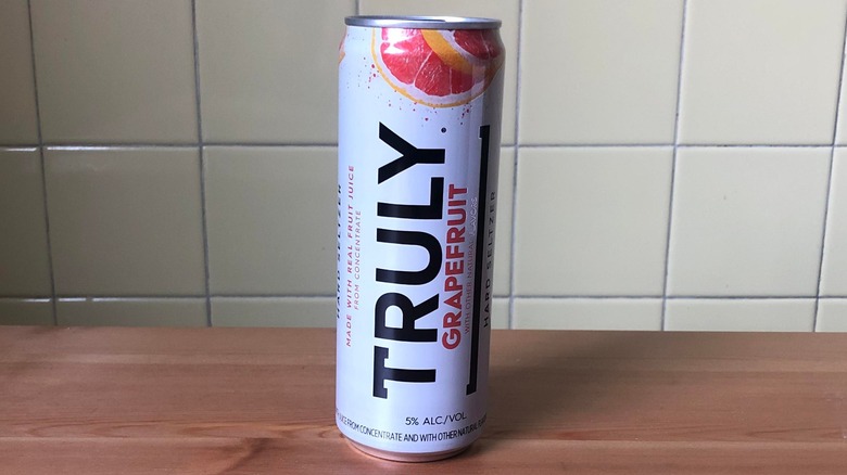 Grapefruit Truly Hard Seltzer