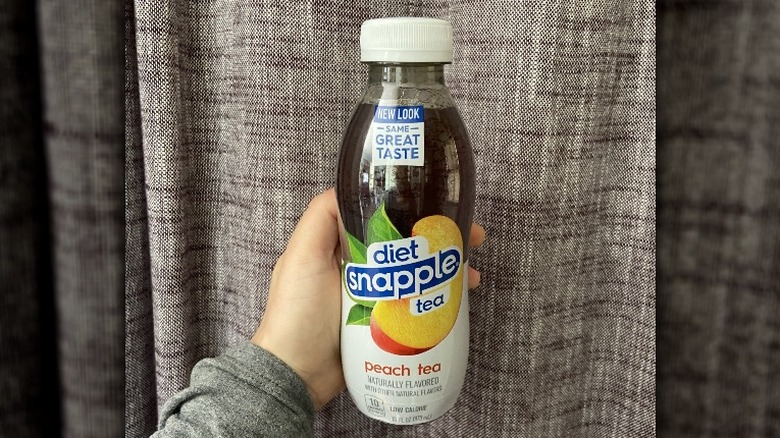 Snapple diet peach tea