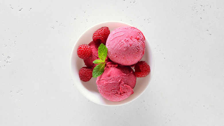 Raspberry ice cream