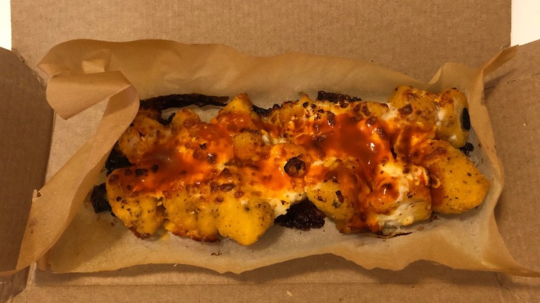 Domino's classic hot buffalo chicken