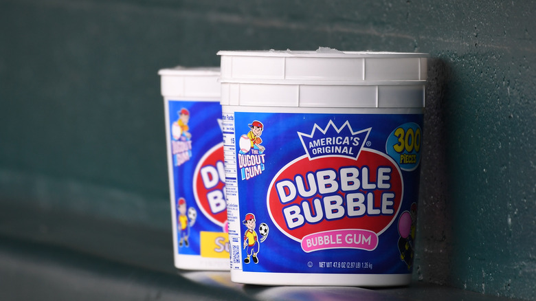 tub of Dubbble Bubble 