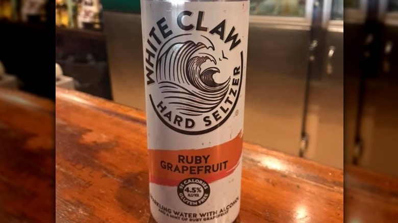 White Claw Ruby Grapefruit can