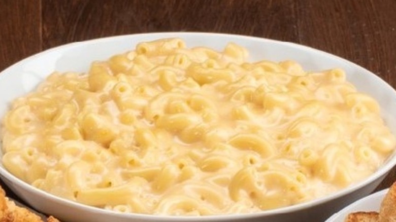 Macaroni and cheese in dish