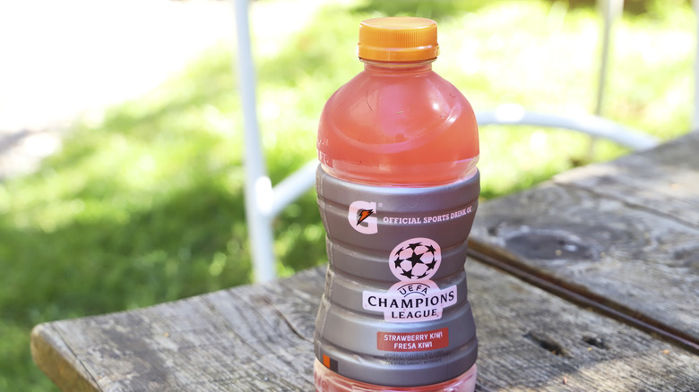 Strawberry Kiwi Gatorade 