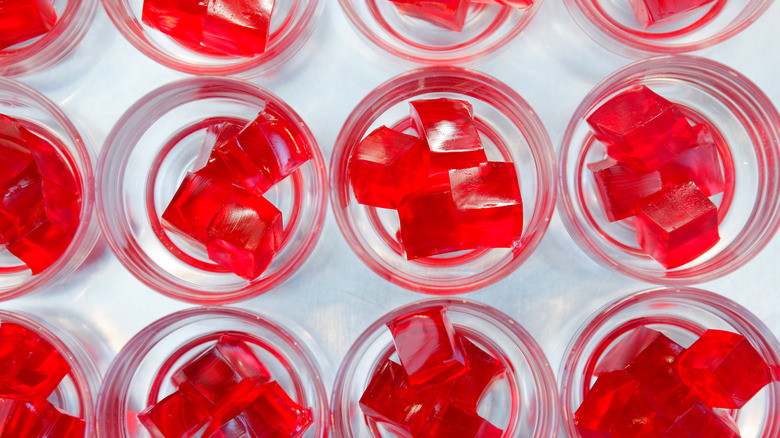 Cherry lemonade jello in bowl