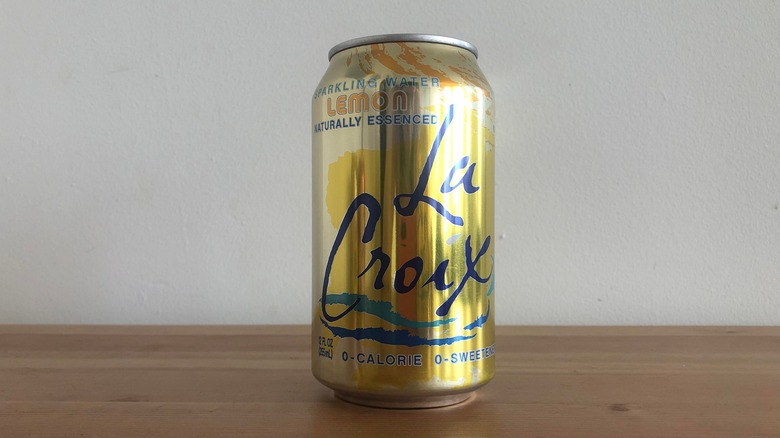 Lemon lacroix can