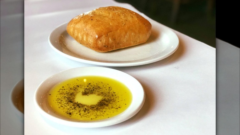 Romano's bread and oil