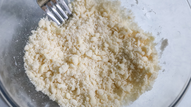 streusel in a bowl