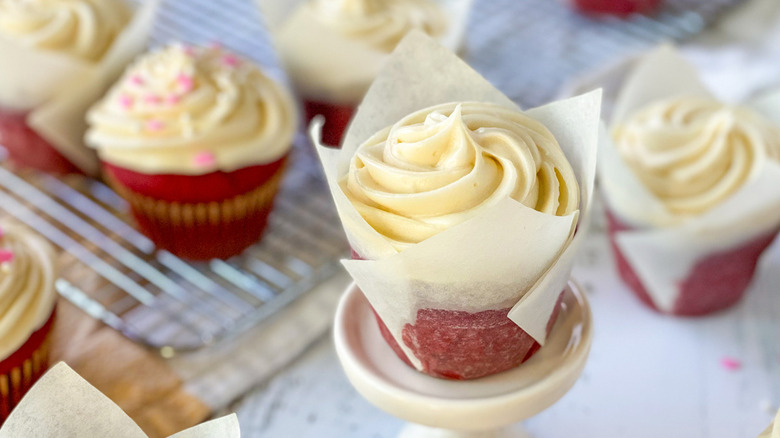 red velvet cupcakes with frosting