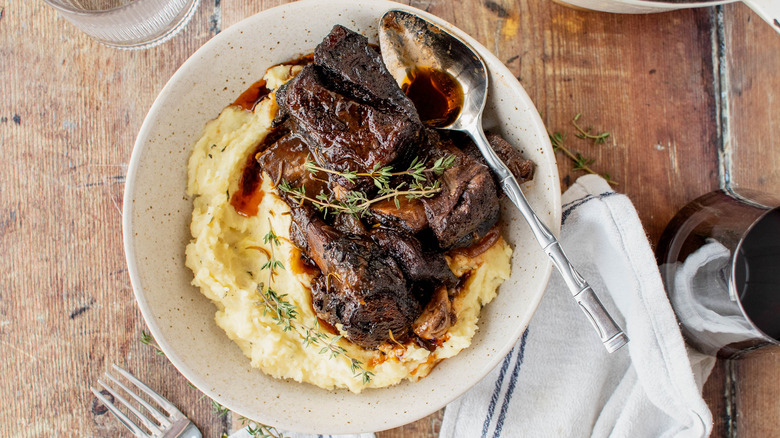 red wine-braised beef short ribs on plate 